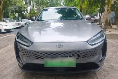 Seres SF5 2021, 124000 км, за 9984 USD