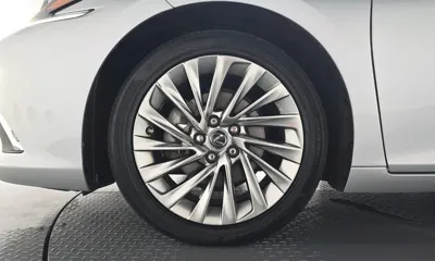 Lexus ES 2019, 53972 км, за 20874.36 USD