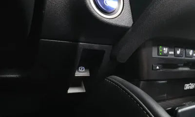 Lexus ES 2019, 53972 км, за 20874.36 USD - фото 31