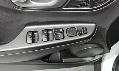 Hyundai Kona 2018, 85901 км, за 8787.58 USD - фото 16