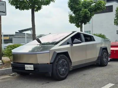Tesla Cybertruck · 2024 год