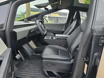 Tesla Cybertruck 2024, 26345 км, за 89144.98 USD - фото 11