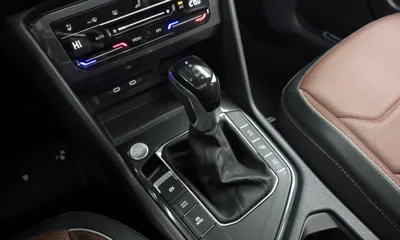Volkswagen Tiguan 2023, 44123 км, за 21152.84 USD - фото 9