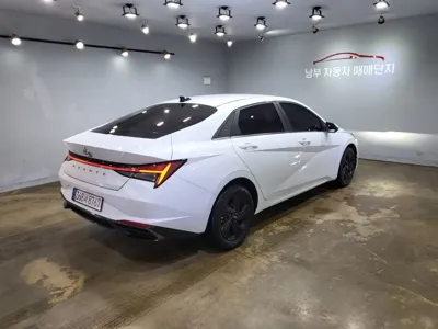 Hyundai Avante 2021, 56000 км, за 12036.51 USD