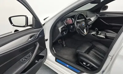 BMW 5-Series 2018, 91332 км, за 14141.02 USD - фото 10