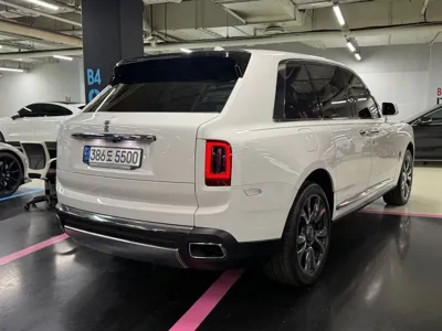 Rolls-Royce Cullinan 2022, 15000 км, за 302609.81 USD