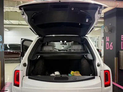 Rolls-Royce Cullinan 2022, 15000 км, за 302609.81 USD - фото 6