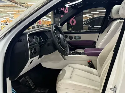 Rolls-Royce Cullinan 2022, 15000 км, за 302609.81 USD - фото 16