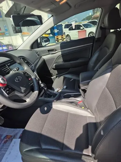 Hyundai Avante 2017, 94636 км, за 6236.05 USD - фото 12