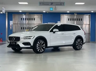 Volvo V60 · 2026 год