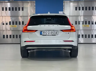 Volvo V60 2026, 2638 км, за 33876.24 USD