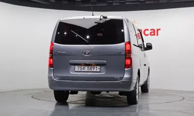 Hyundai Starex 2018, 17796 км, за 9844.73 USD
