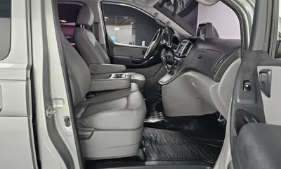 Hyundai Starex 2018, 17796 км, за 9780.75 USD - фото 11