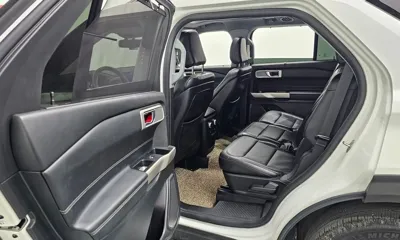 Ford Explorer 2020, 40448 км, за 18493.56 USD - фото 12