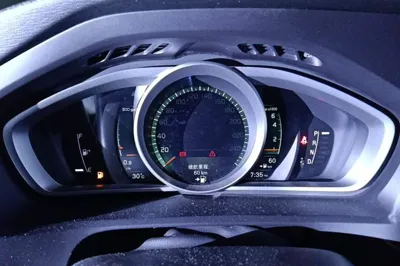 Volvo V40 2017, 72800 км, за 7224 USD - фото 11