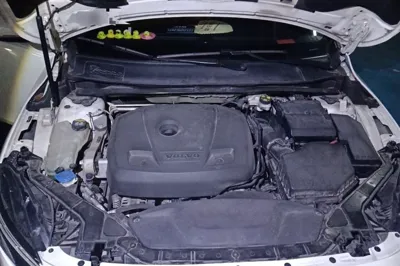 Volvo V40 2017, 72800 км, за 7224 USD - фото 21