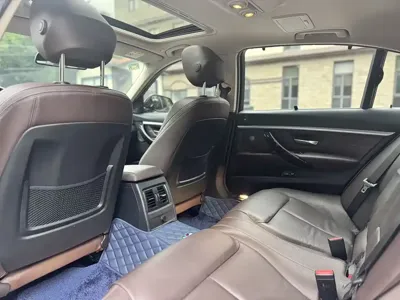 BMW 3 Series 2018, 100000 км, за 16009.11 USD