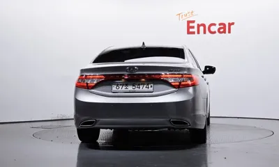 Hyundai Grandeur 2014, 121822 км, за 4296.67 USD