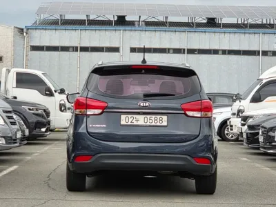 Kia Carens