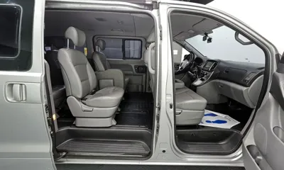 Hyundai Starex 2019, 119125 км, за 10993.37 USD - фото 11
