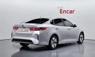 Kia K5 2018, 82027 км, за 8523.29 USD
