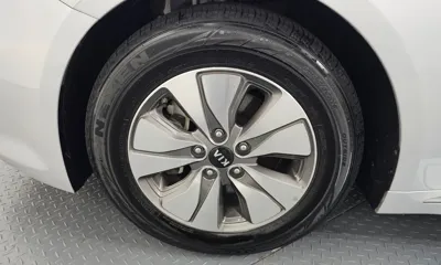 Kia K5 2018, 82027 км, за 8523.29 USD