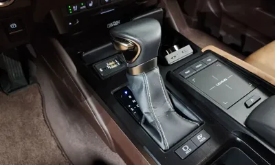 Lexus ES 2019, 58792 км, за 25352.65 USD - фото 9