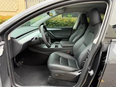Tesla Model Y 2025, 38000 км, за 27965.61 USD - фото 9