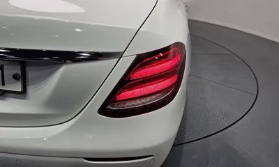 Mercedes-Benz E-Class 2018, 86746 км, за 13641.98 USD - фото 23