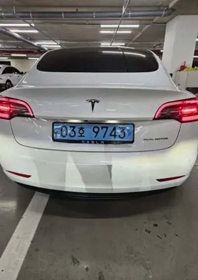 Tesla Model 3 2022, 102543 км, за 4883.81 USD