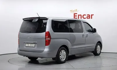 Hyundai Starex 2018, 158549 км, за 7806.41 USD