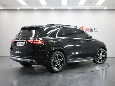 Mercedes-Benz GLE-Class 2021, 30568 км, за 44820.87 USD
