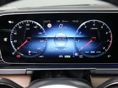 Mercedes-Benz GLE-Class 2021, 30568 км, за 44800.4 USD - фото 6