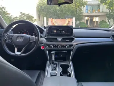 Honda Accord 2023, 51000 км, за 15611.76 USD