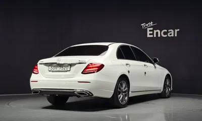 Mercedes-Benz E-Class 2019, 101448 км, за 15419.46 USD