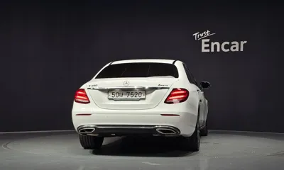 Mercedes-Benz E-Class 2019, 101448 км, за 15419.46 USD