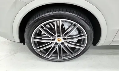 Porsche Cayenne 2023, 20926 км, за 80130.34 USD
