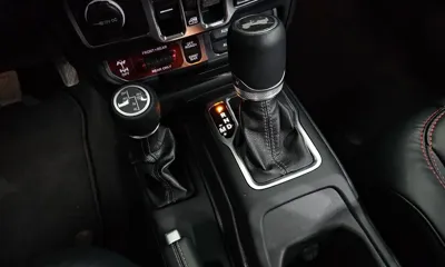 Jeep Wrangler 2025, 1845 км, за 49888.41 USD - фото 9