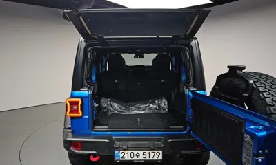 Jeep Wrangler 2025, 1845 км, за 49888.41 USD - фото 20