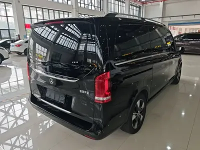 Mercedes-Benz V-Class 2022, 28700 км, за 35652.63 USD - фото 7