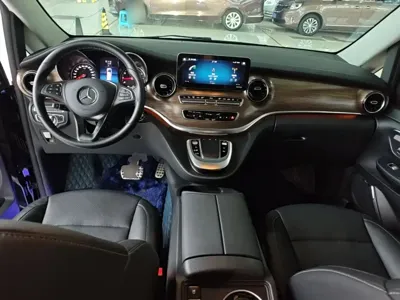 Mercedes-Benz V-Class 2022, 28700 км, за 35652.63 USD - фото 10