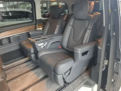 Mercedes-Benz V-Class 2022, 28700 км, за 35652.63 USD - фото 17