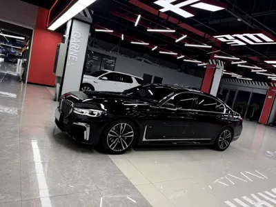 BMW 7 Series · 2016 год
