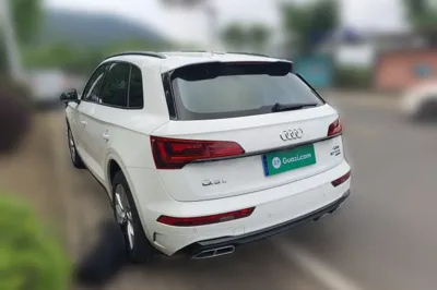 Audi Q5L 2023, 29800 км, за 31048 USD