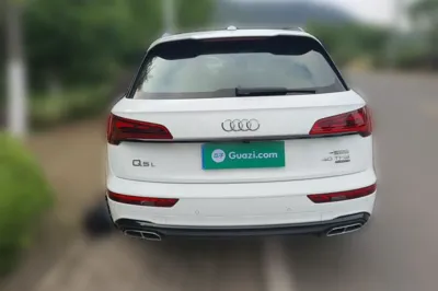 Audi Q5L 2023, 29800 км, за 31048 USD