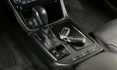 Hyundai Grandeur 2018, 103429 км, за 9107.48 USD - фото 9