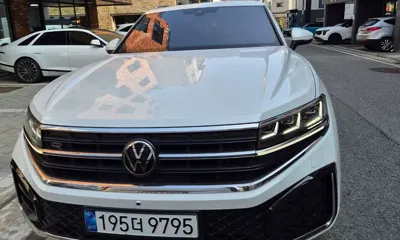 Volkswagen Touareg 2024, 24006 км, за 49231.98 USD