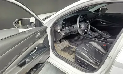 Hyundai Avante 2023, 43626 км, за 12715.22 USD - фото 10