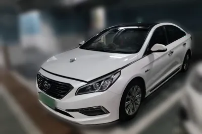 Hyundai Sonata · 2015 год