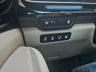Kia Canival 2025, 13000 км, за 1099.34 USD - фото 10